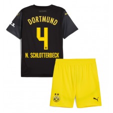 Borussia Dortmund Nico Schlotterbeck #4 Bortedraktsett Barn 2024-25 Kortermet (+ korte bukser)